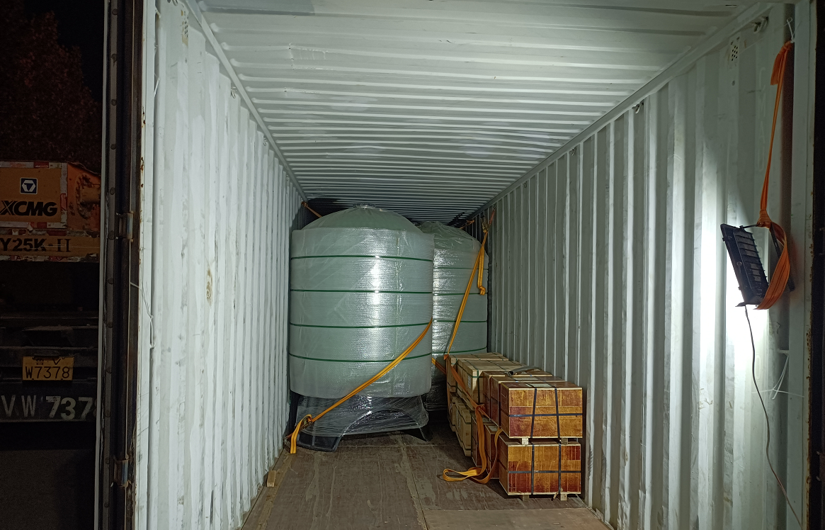 【川一股份】15T/H反渗透设备装柜发往埃塞俄比亚