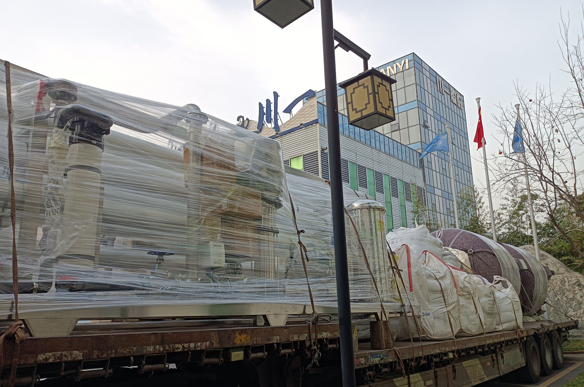 【川一股份】40T单级反渗透设备装车发往安徽淮南市