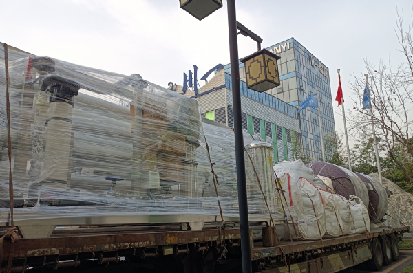 【川一股份】40T单级反渗透设备装车发往安徽淮南市