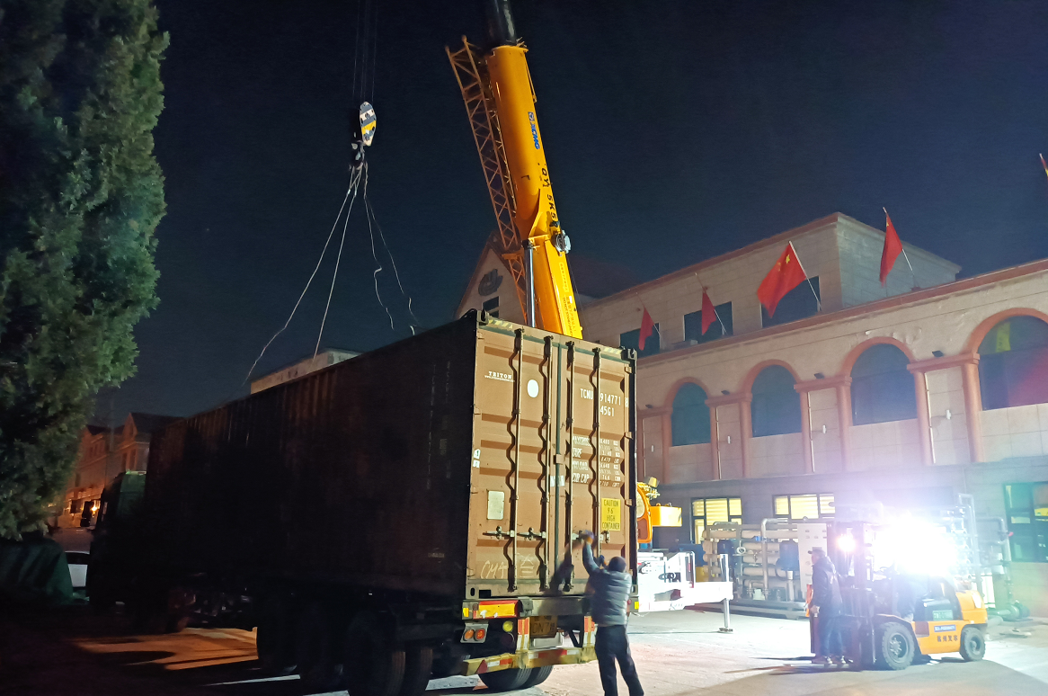 【川一股份】35T单级反渗透设备出口乌兹别克斯坦装车发货