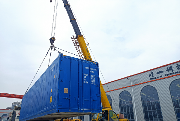 【川一股份】单级反渗透+软化水设备装柜发往俄罗斯